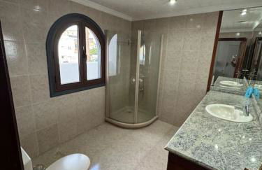 Large Villa in Maspalomas with Huge Private Pool, Jacuzzi & Gym - Foto 54