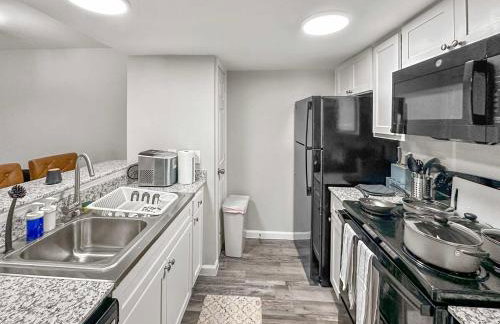 Comfy 1BR 1BA Retreat Near Dallas North Tollway - Foto 15