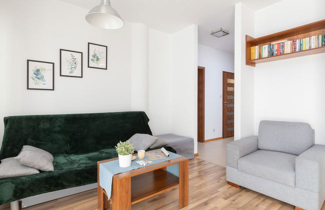 Willa 4 Pory Roku Apartment by Renters - Photo 8