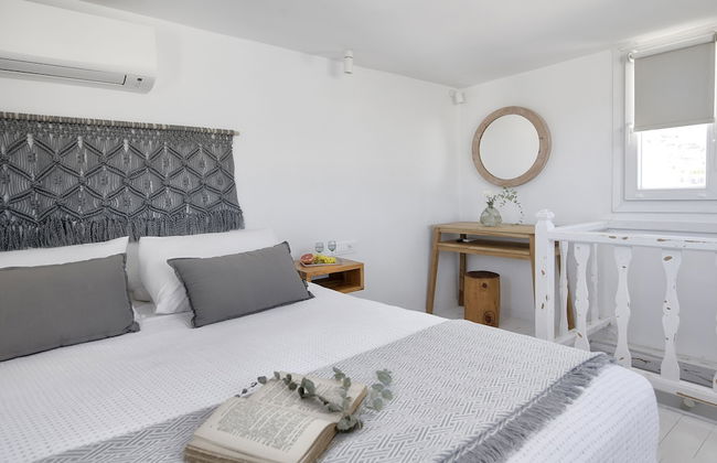 Villa Mykonos Heaven - Sea View & Outdoor Hot Tub - Photo 10