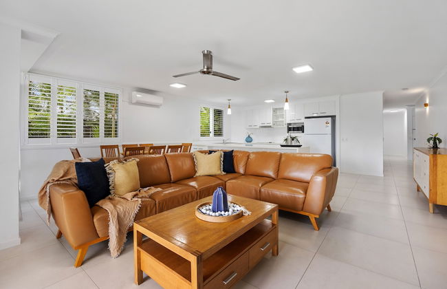 Noosa Outrigger Beach Resort - Photo 32