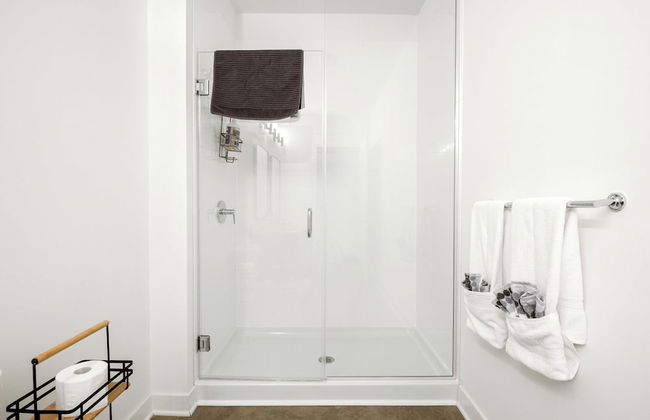 Ballpark Luxury Loft Steps from Arch - Photo 24