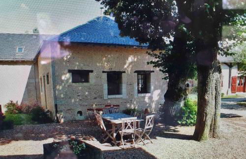 Gîte de la Mignonerie du Château de Jallanges pour 19 personnes avec 4 ou 7 chambres - Foto 4