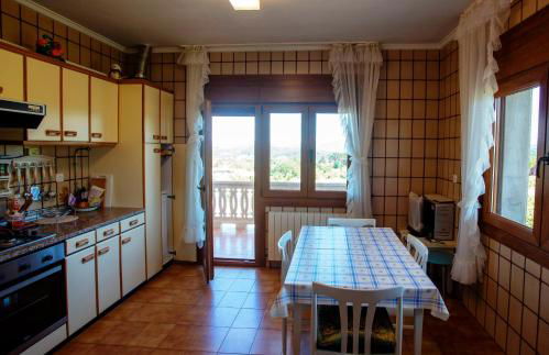 Villa con piscina en Pantòn Ribeira Sacra Galicia Ideal para familias - Foto 36