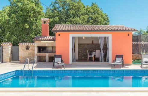 Gorgeous Home In Visnjan With Wifi - Photo 2