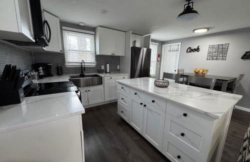 Casa Rosado @ Pocono II by Lake Hot Tub Camelback - Foto 14