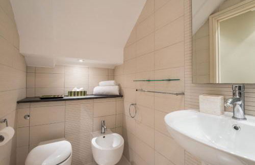 A Grand Passion - Foto 38