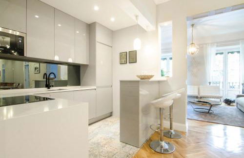 Stunning Stylish 4BD 3BTH - City Center-Atocha - Photo 18