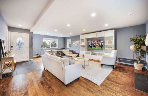 Stylish 3BR Home EV Outlet Near Light Rail - Foto 9