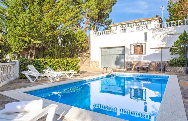 Holiday Home Private Swimming Pool Quietly Located Near Lloret de Mar - Photo 1