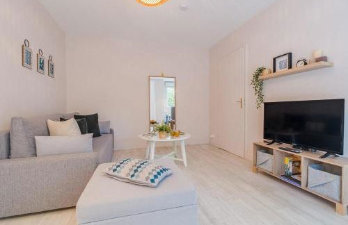 Les Capitouls - avec entrée autonome, clim neuve, jardin, parking privé & sa piscine ! - - Foto 8