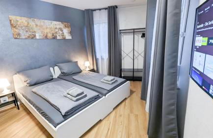 ALFA 4 Zimmer Apartment 8 Personen TV WIFI WM I 4BR 7Beds I 8 people I Kitchen l Bathroom - Foto 25