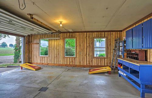 Millersburg Home with Covered Porch and Fire Pit! - Foto 18