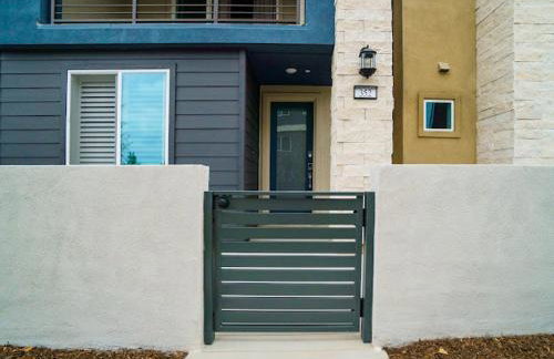 Beautiful Irvine Grand Park Community Cozy and Comfortable Home - Photo 14