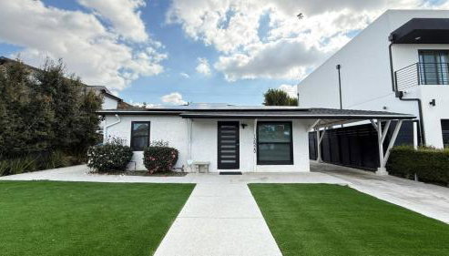 Modern Studio Stylish &Cozy Right Unit - Photo 3, Garden, Garden view