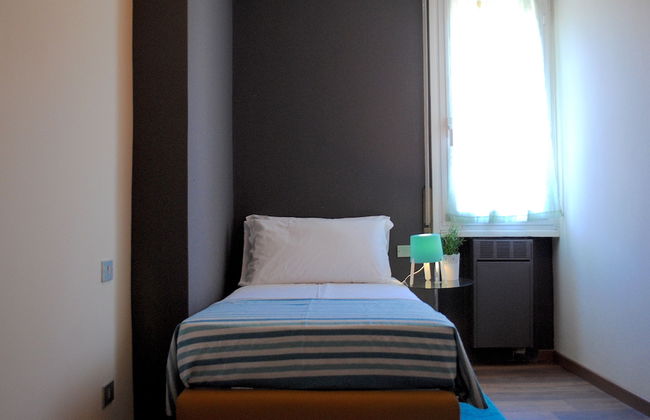 Bnbook - Sesto Calende Train Station - Foto 4