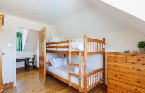 Rookley Farm Lodge Charming Manor Pool House with Heated Pool, Tennis Court & Gardens - Isle of Wight Rural Countryside Escape - Foto 40