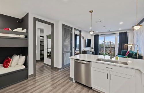 Modern Condo for 6 with Rooftop & Gym Near DT - Foto 6