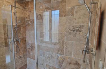Suite Tropicale avec jacuzzi YaoSpa60 - Photo 4