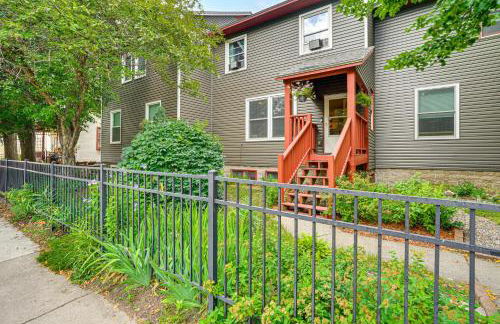 Walk to Bites and Whittier Park Uptown Getaway! - Foto 3