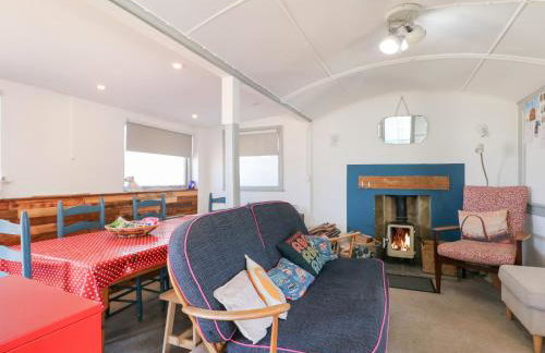 Harbour Road Quirky Beach Railway Carriages - Foto 1