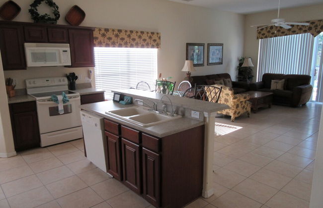 R1 Glenbrook 5 bed / 4 Bath - Foto 4