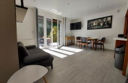 Centre St Jorioz : Charmant et spacieux studio avec terrasse et jardin privatif - Photo 12