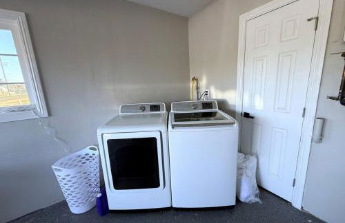 Escondido Front Unit 3-BR by SD STAY - Foto 49