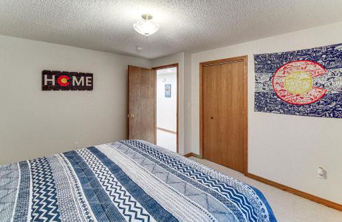 Deck with Lake Mac View! Spacious Family Retreat - Foto 21