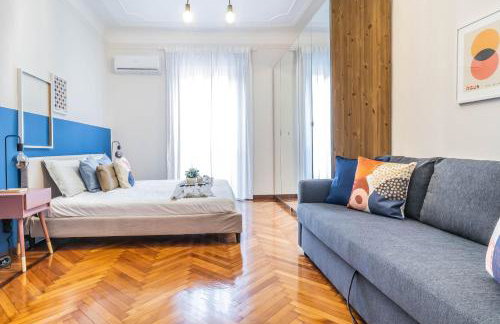 Elegant City Center Flat 5 Guests - M1 Metro - Fast Wi-Fi - AC & Balcony - Photo 4