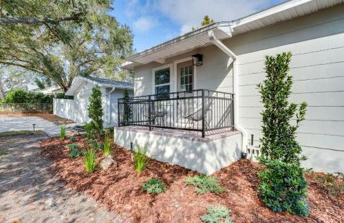 Mid-Century Lakeland Home with Game Room! - Foto 30