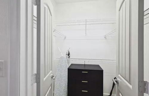 Chic and Stylish 2B near Legacy West Wi-Fi Fitness Pool 2260 - Foto 21