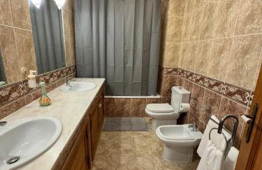 Adrimar - Beachfront Sea View 2BR Apartment in a prime location - Foto 11