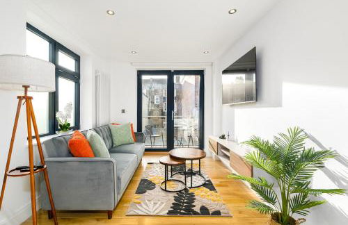 Modern 2-Bedroom, 2-Bathroom Apartment with Balcony in Hoxton Sleeps 6 - Foto 1