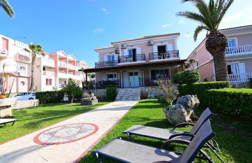 Nadia's Studios & Apartments in Argasi, Sea-View - Foto 2