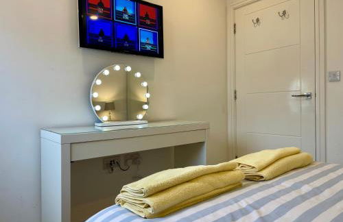 Central Leigh, on the Broadway, private gated parking, balcony - Foto 10