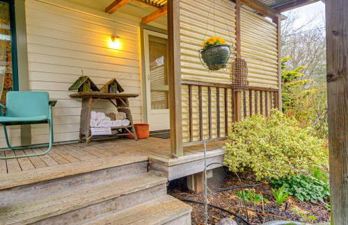 Walk to Irondale Beach Park! Family Haven with Yard - Foto 22