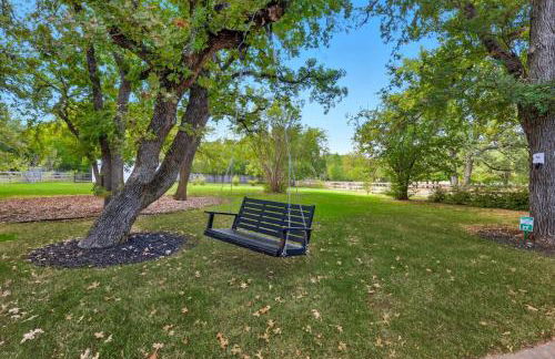 5BD Modern Farmhouse Retreat Sleeps 12 - Photo 50