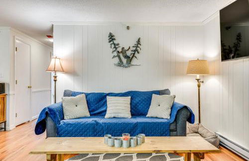 Renovated Ski-InandSki-Out Peru Condo at Bromley Mtn - Foto 7