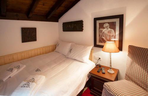 Dandy Villas Agoriani-Chalet Orelia-Fireplace - Foto 13