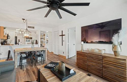 Spend Your Vacation in Luxury with Pool Views - Foto 16