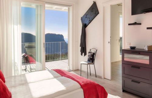 White Apartment In Marciaga Di Costermano - Foto 12