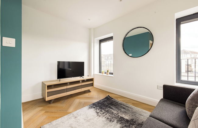 Staines Riverside by Charles Hope - Photo 22