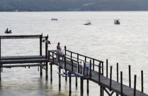 Overlooking clearlake from the living room - Foto 11