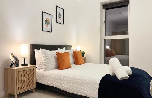 Families, Contractors, BIG bedrooms and Secure parking - Foto 13