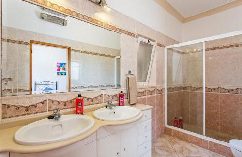 Villa Ocean View by Villa Plus - Photo 26