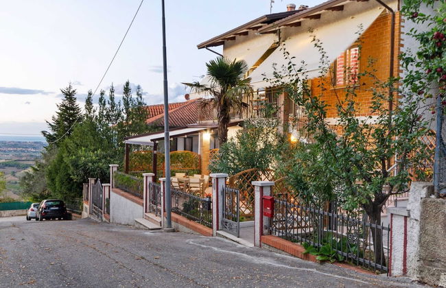 Belvilla by OYO Pleasant Apartment With Courtyard - Foto 23