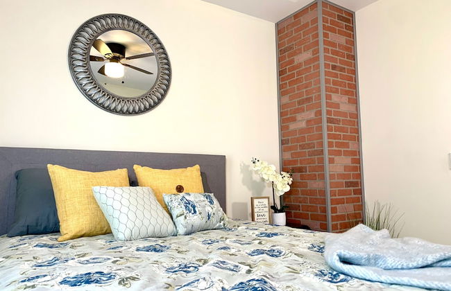 The Hennepin House-Private Yard &Parking - Foto 2