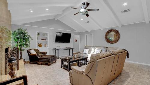 Candlelight Cove - Fire Pit & Close to Main - Foto 3