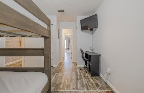 The Turtle House- Quiet complex, 2 BR/ 2 BA - Photo 10